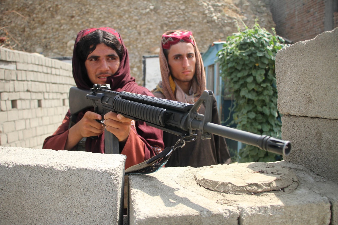 Zwei Taliban-Kämpfer in Afghanistan.