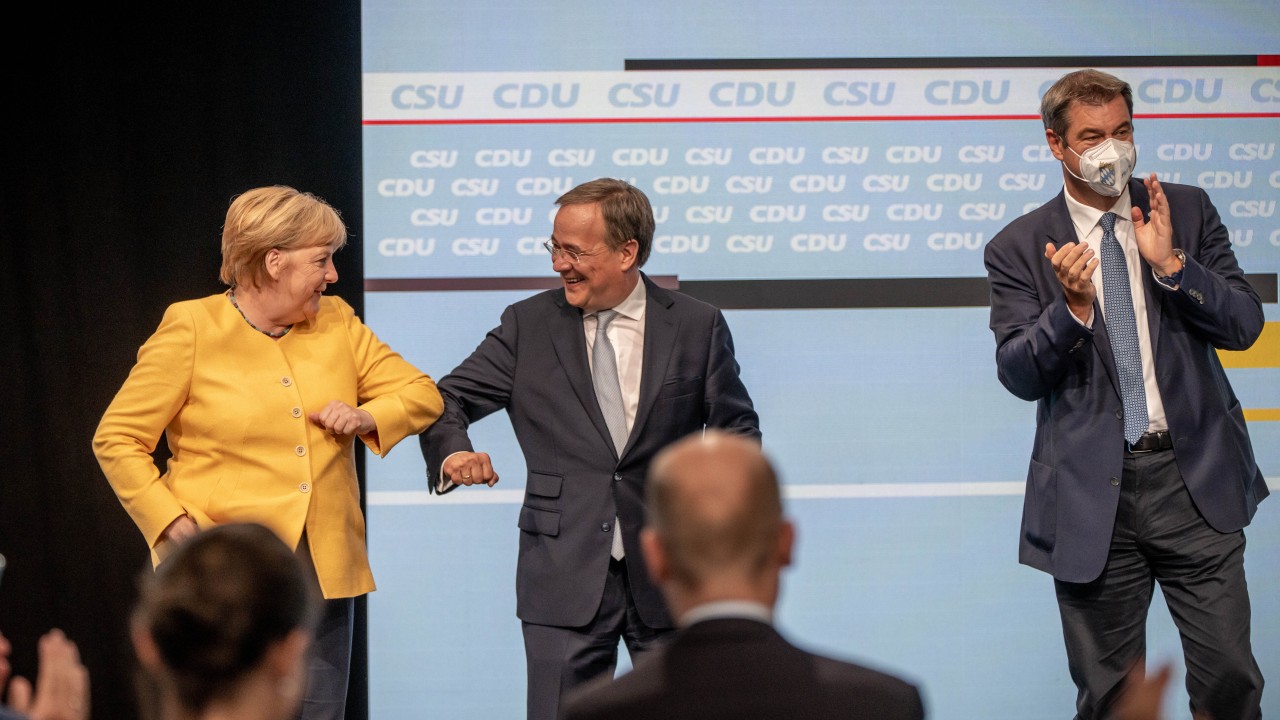Die von Rebecca Mir so anmoderierten „Stars“ der Union: Angela Merkel, Markus Söder und Armin Laschet. 