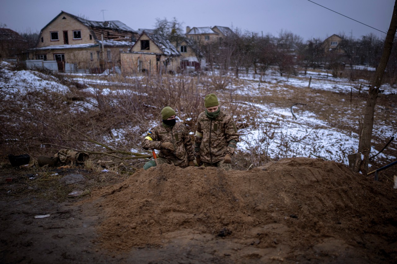 An der Front im Ukraine-Krieg geht es hart zu. Doch was einige Veteranen nun erlebten, schockiert sie. (Archivbild)