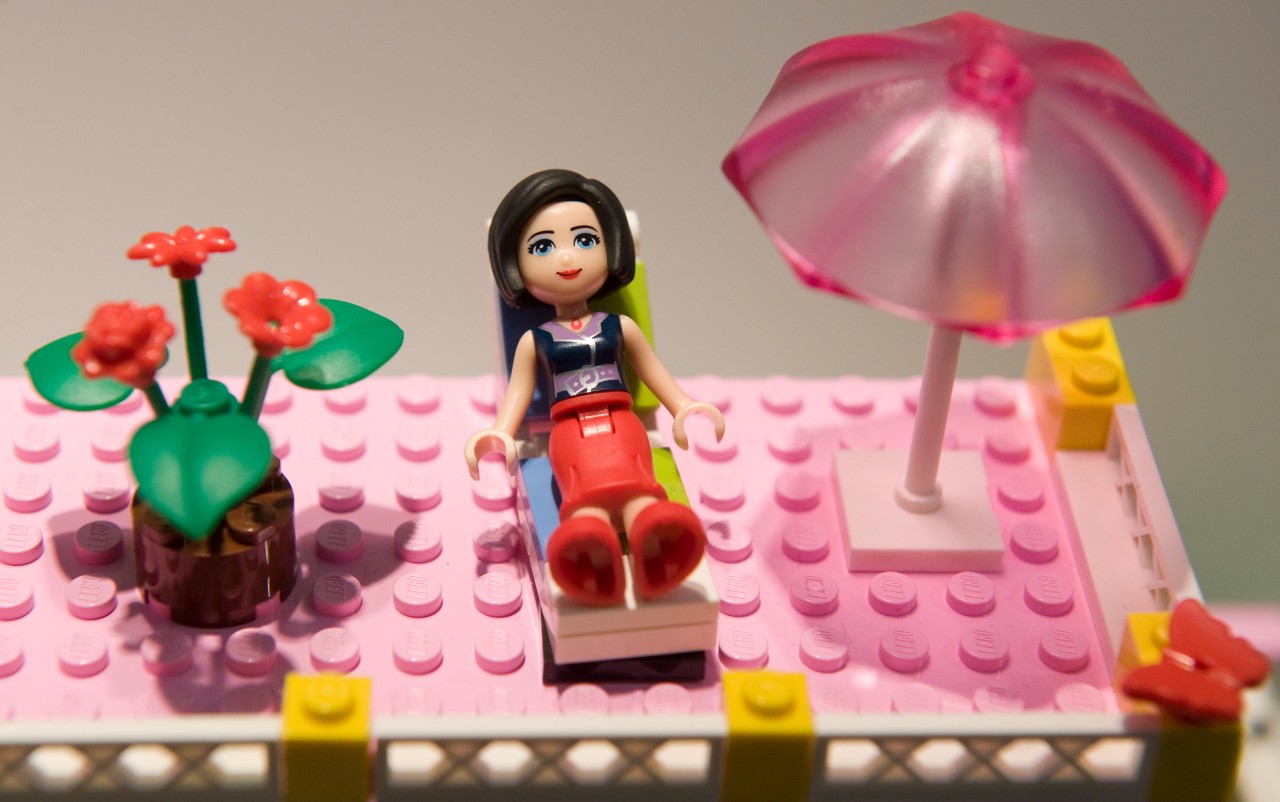 In der Mädchenwelt von Lego-Friends dominieren die Farben rosa, pink und violett.