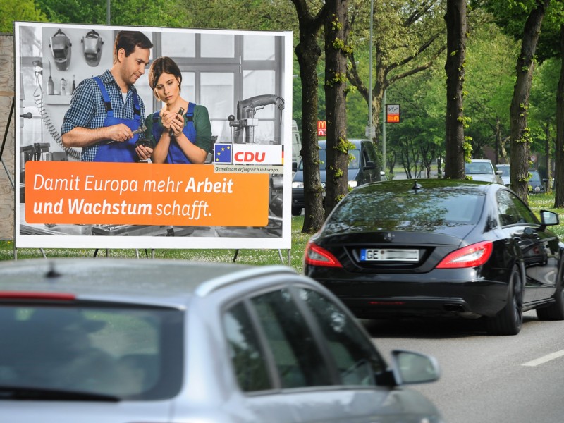 Wachstum und Arbeit steht auf deren Plakaten. Schon mal nicht schlecht, aber ein Schlagwort aus dem Standard-Repertoire der CDU fehlt noch, oder? 