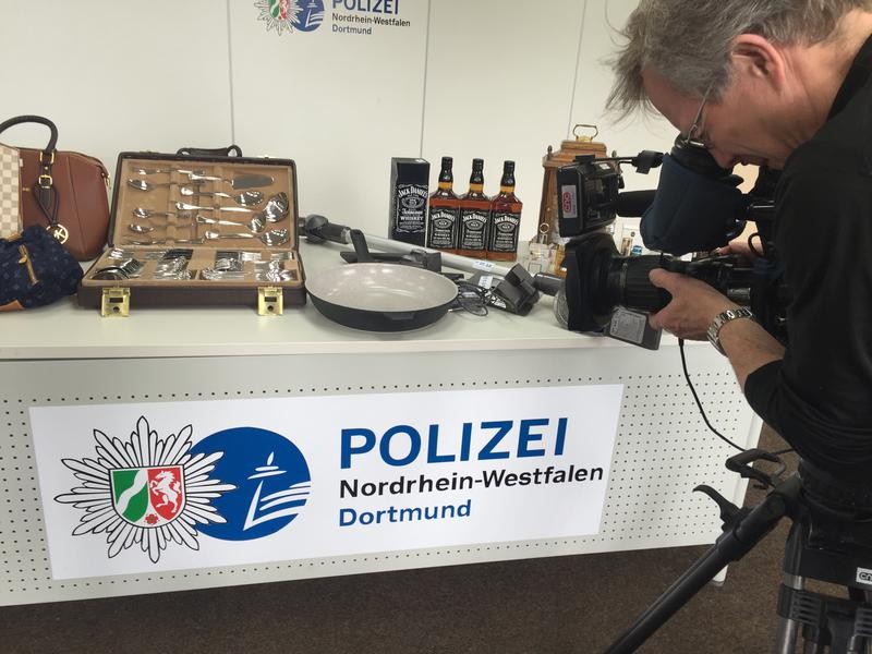 Beutestücke, sichergestellt von der Ermittlungskommission Engel der Polizei in Dortmund.