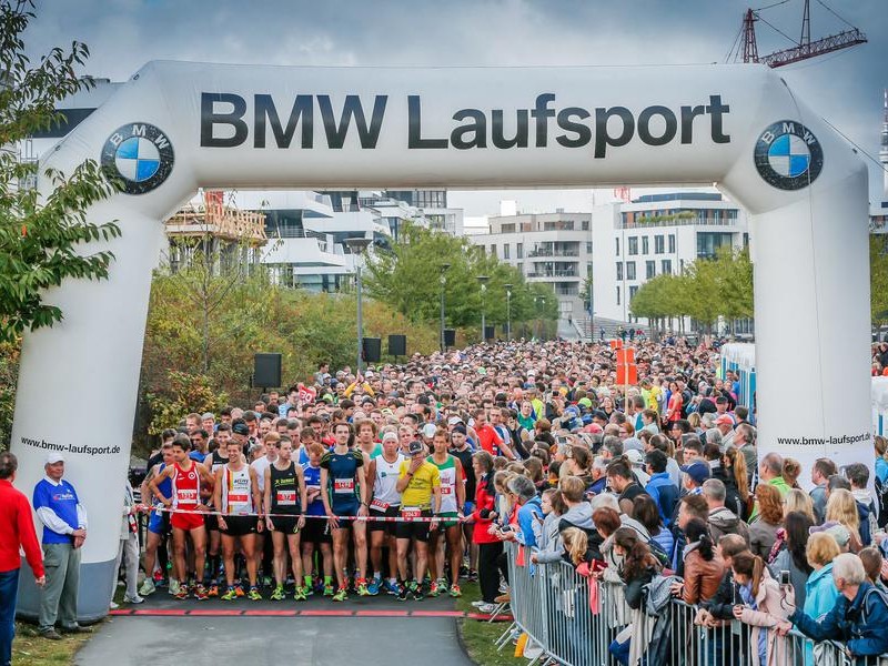 Am 3. Oktober liefen wieder tausende alte und junge Läufer um den Phoenix-See.