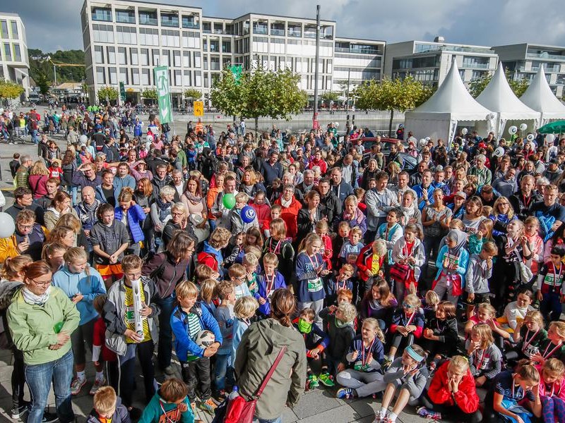 Am 3. Oktober liefen wieder tausende alte und junge Läufer um den Phoenix-See.