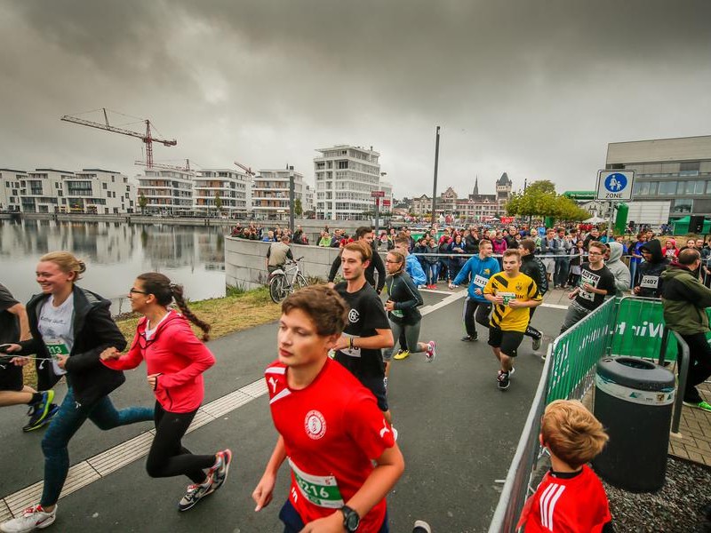 Am 3. Oktober liefen wieder tausende alte und junge Läufer um den Phoenix-See.