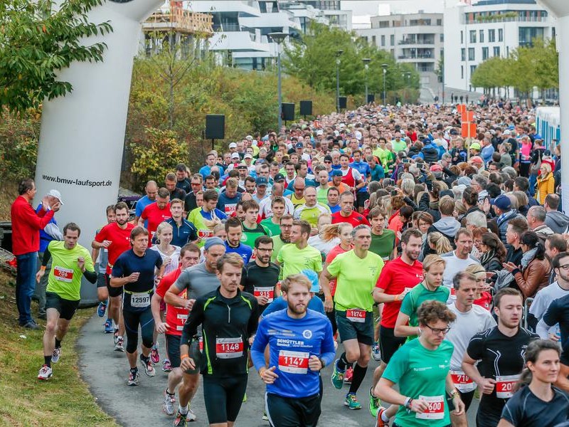 Am 3. Oktober liefen wieder tausende alte und junge Läufer um den Phoenix-See.