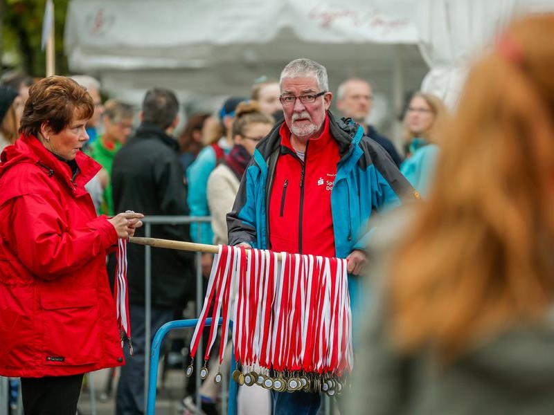 Am 3. Oktober liefen wieder tausende alte und junge Läufer um den Phoenix-See.