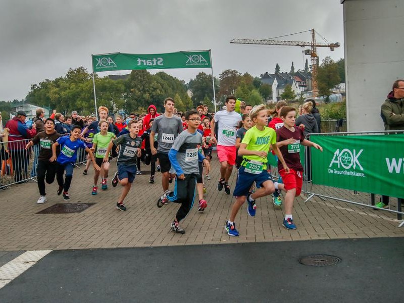 Am 3. Oktober liefen wieder tausende alte und junge Läufer um den Phoenix-See.
