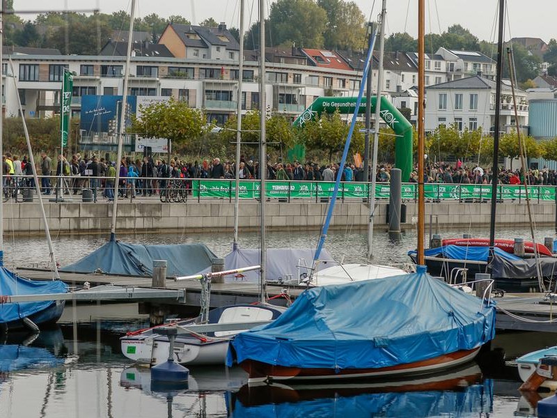 Am 3. Oktober liefen wieder tausende alte und junge Läufer um den Phoenix-See.