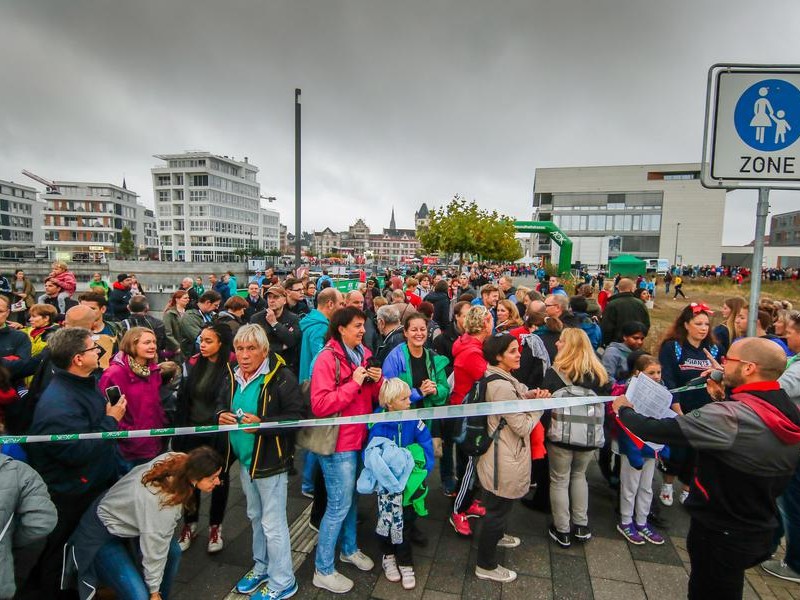 Am 3. Oktober liefen wieder tausende alte und junge Läufer um den Phoenix-See.