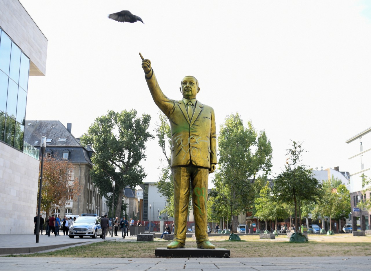 Die Erdogan-Statue ist vier Meter hoch. 