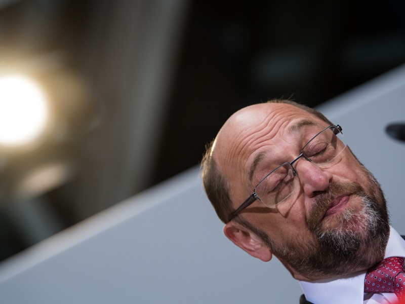 Das Wahlergebnis ist auch ein Paukenschlag für SPD-Kanzlerkandidat Martin Schulz. Nach den Schlappen im Saarland und in Schleswig-Holstein gab es für seine SPD auch in NRW nichts zu holen. Ist der Schulz-Zug damit endgültig entgleist?  