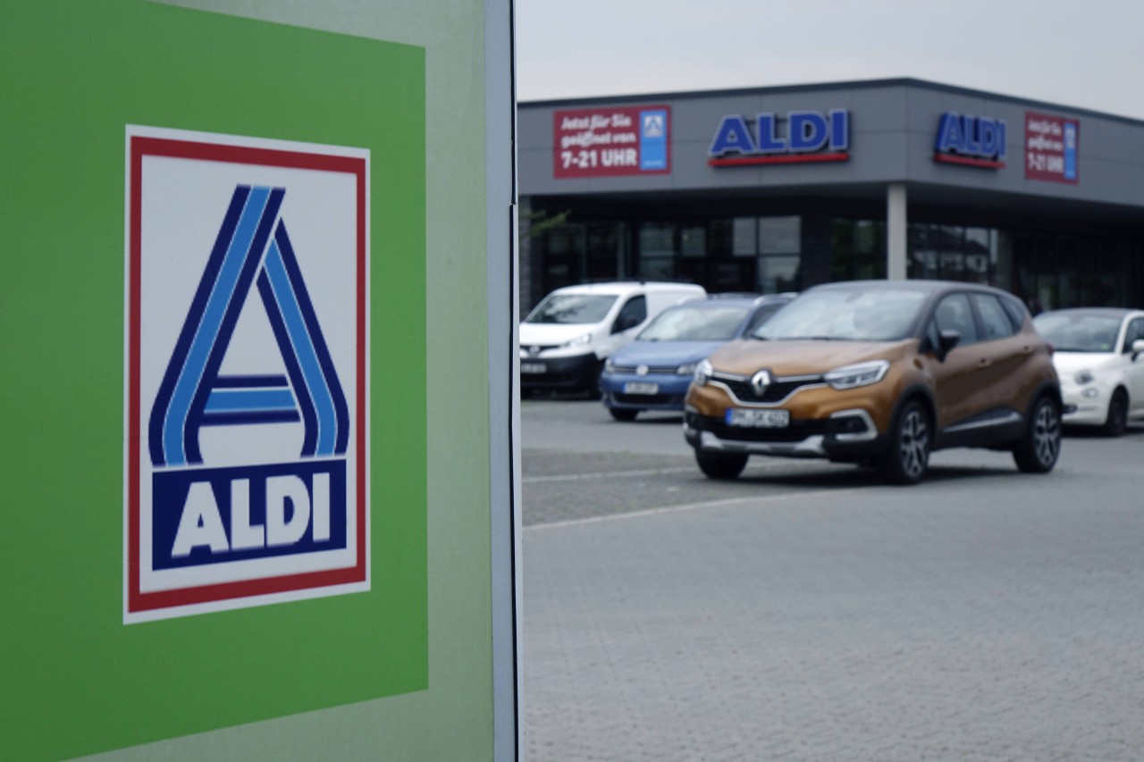 Aldi: Nach einem kurzen Einkauf erwartet den Kunden eine böse Überraschung. (Archivbild) 