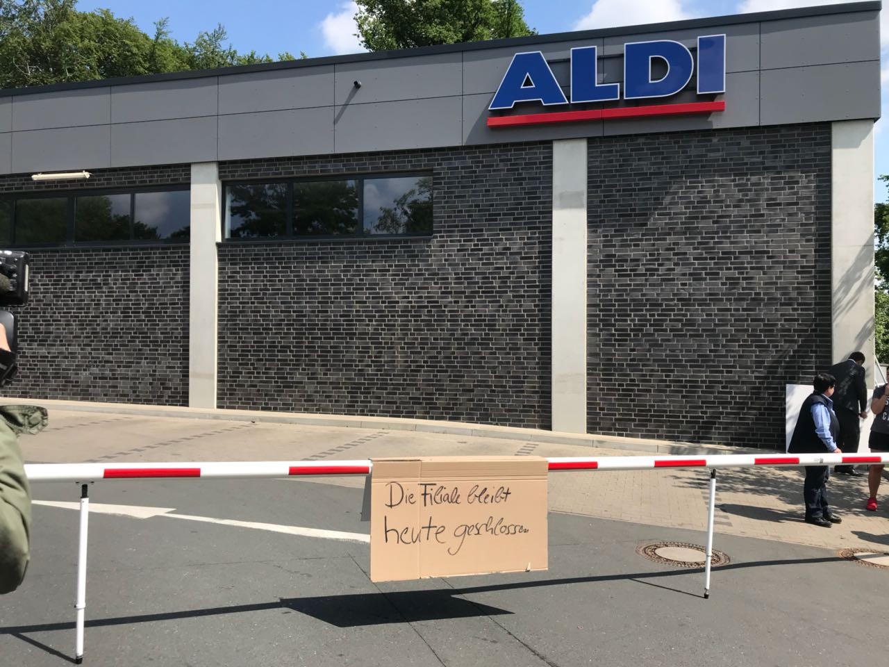 Die Aldi-Filiale bleibt heute geschlossen.
