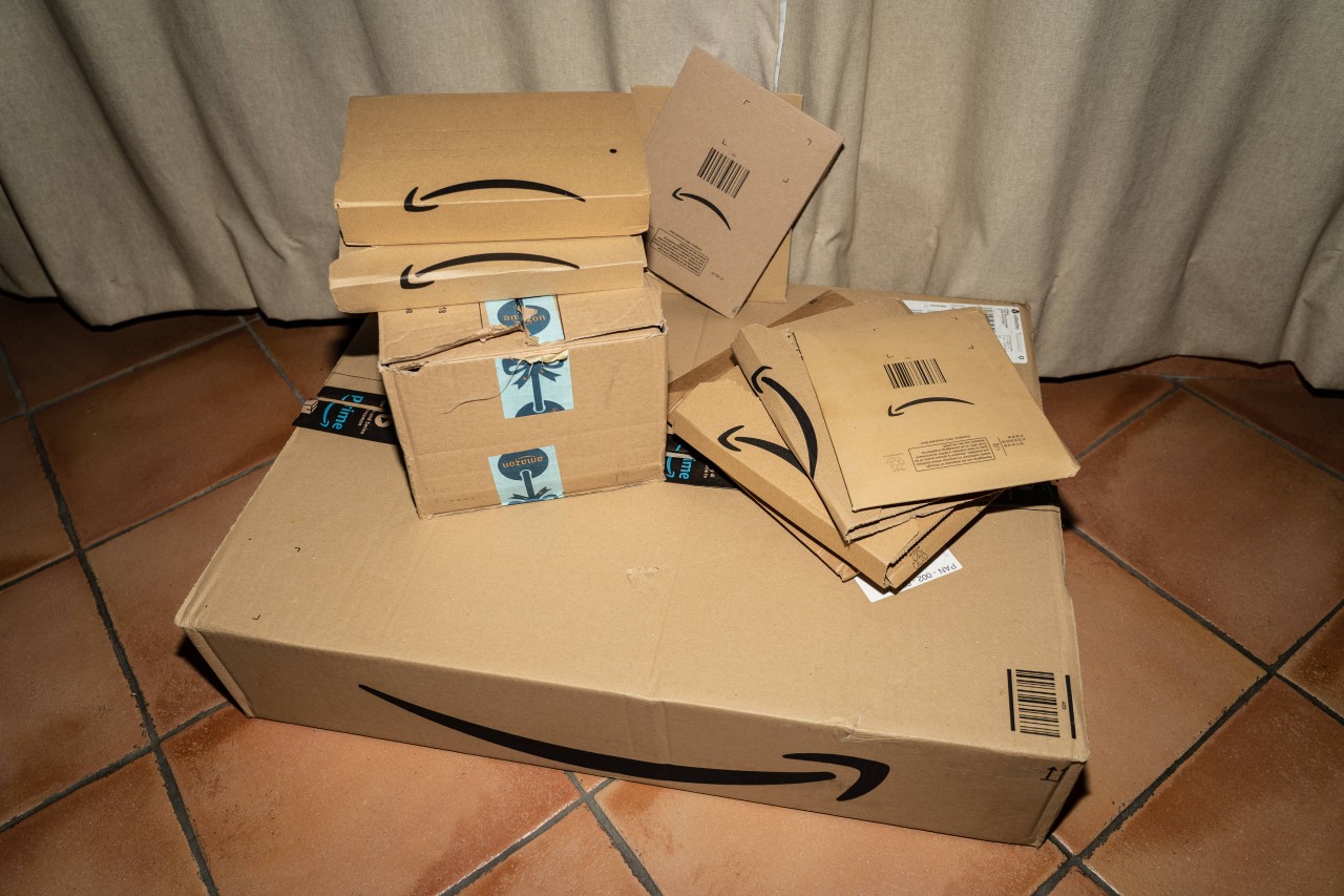 Amazon-Pakete gibt es in zig verschiedenen Größen und Formen.