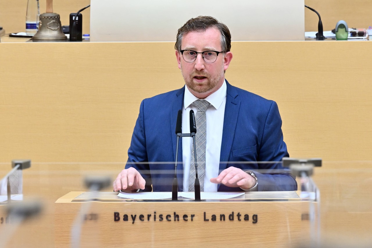 Andreas Winhart ist seit Oktober 2021 parlamentarischer Geschäftsführer der AfD-Fraktion im Bayerischen Landtag.