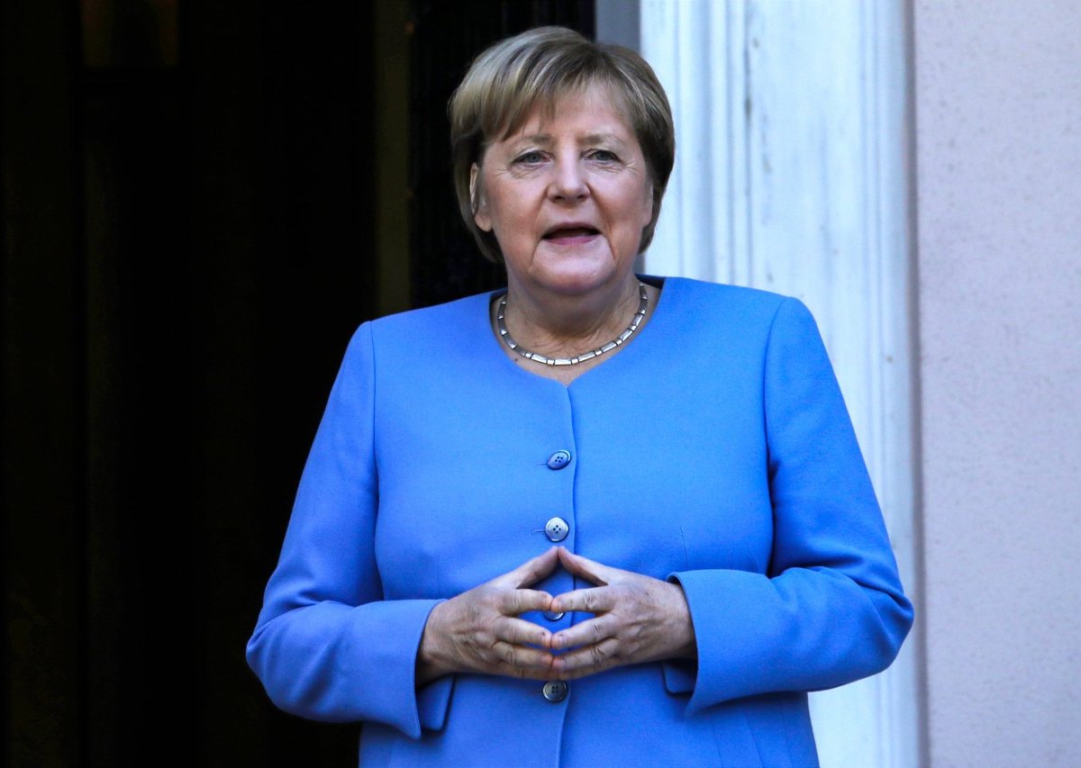Angela Merkel: Experte erklärt - DARUM trägt sie immer nur ein und denselben Blazer