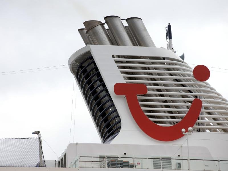 Angriff auf die Ukraine: Kreuzfahrtreederei Tui Cruises nimmt die russische Hafenstadt St. Petersburg aus dem Programm.