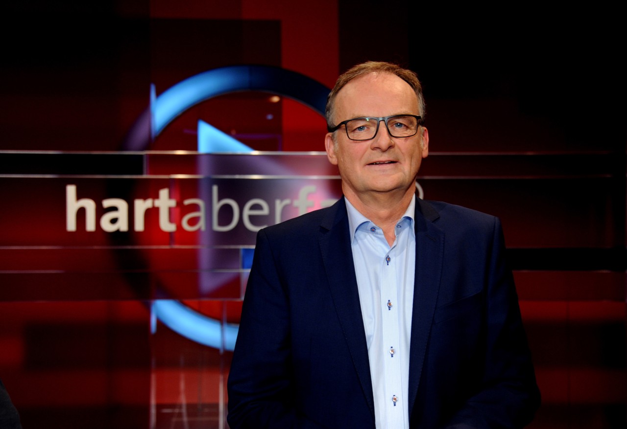 ARD-Zuschauer müssen diesen Montag auf „Hart aber fair“ und Moderator Frank Plasberg verzichten. (Archivfoto)