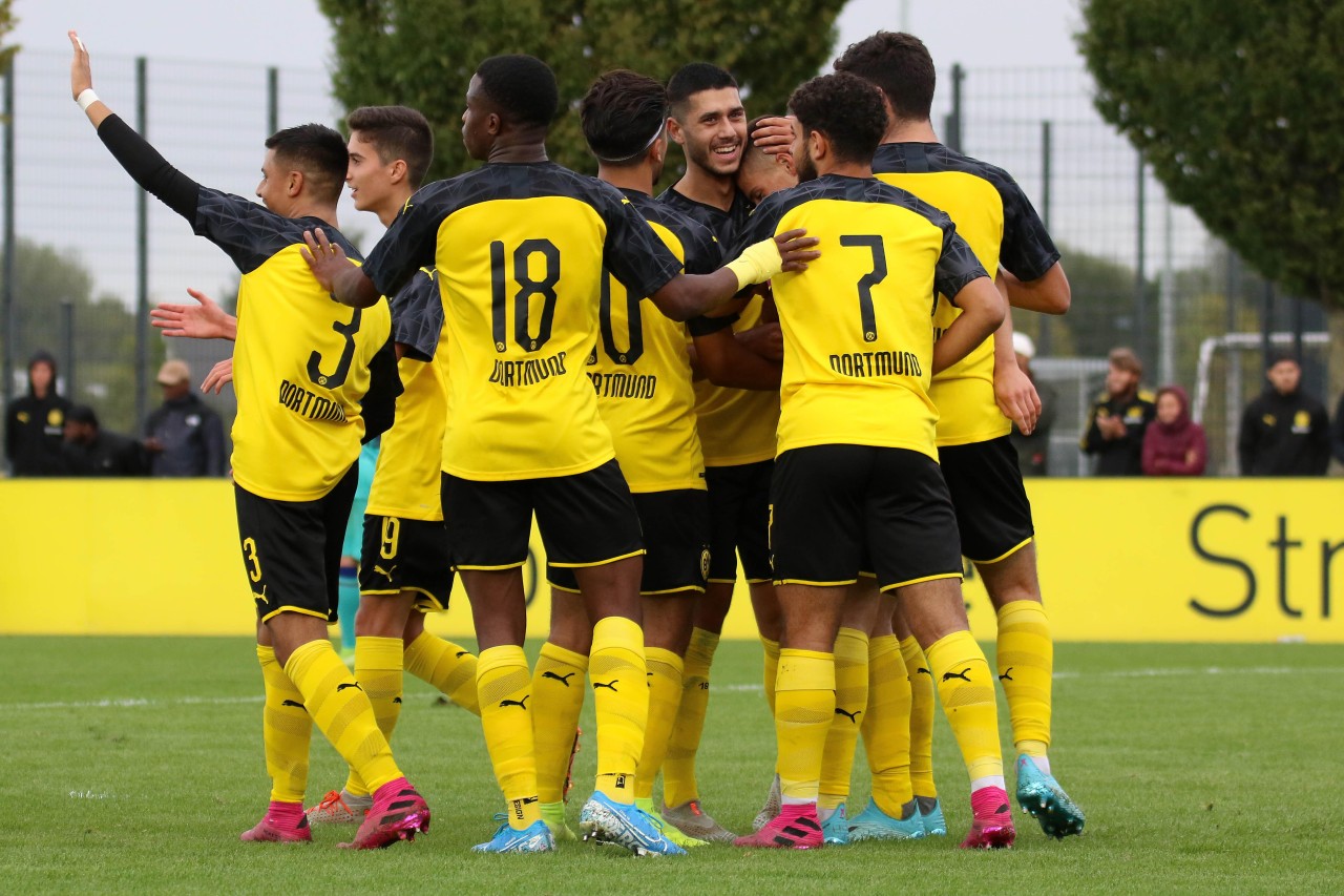 Die U19 von Borussia Dortmund steht im Viertelfinale der Youth League. 
