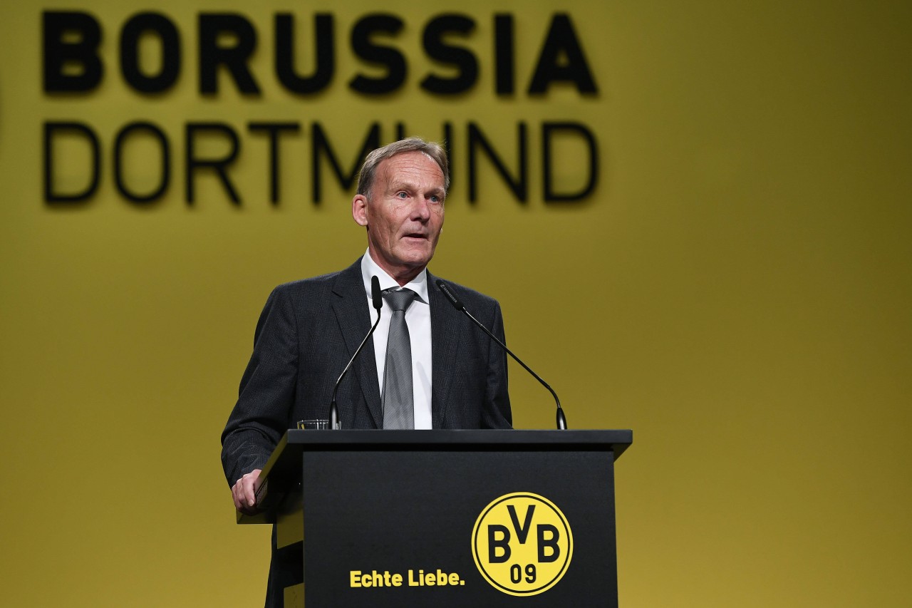 Bei der Mitgliederversammlung von Borussia Dortmund legt Hans-Joachim Watzke die Zahlen auf den Tisch.