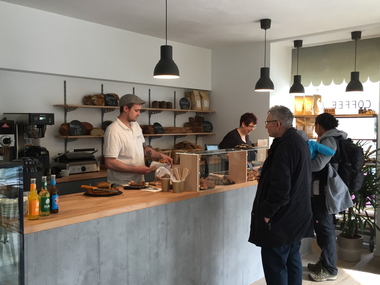Die Kundschaft nimmt die neue Bäckerei mit Kopenhagen-Flair gut an.
