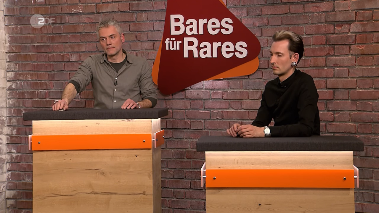 „Bares für Rares“: Fabian Kahl (re.) gehört schon lange zum Händler-Team der Show. (Symbolbild)