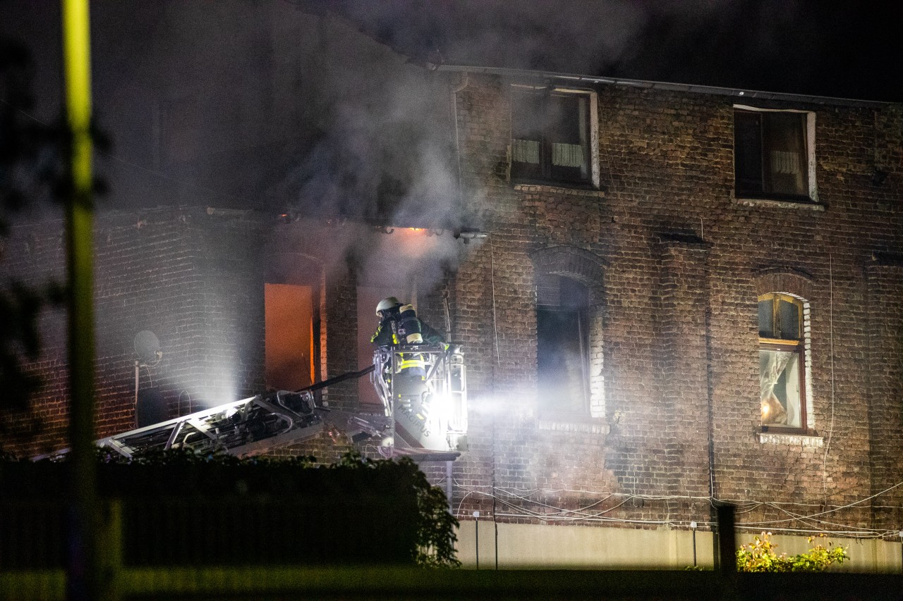 Bochum: In Langendreer kam es zu einem schweren Wohnungsbrand, bei dem eine Person starb.