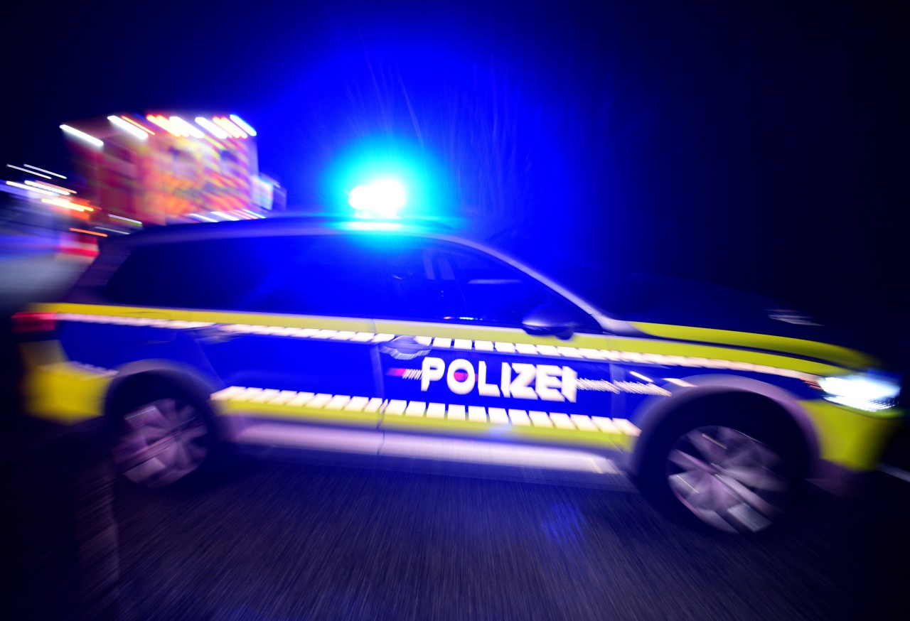 Bochum: Bei einem üblen Unfall haben sich zwei Personen schwer verletzt. (Symbolbild)