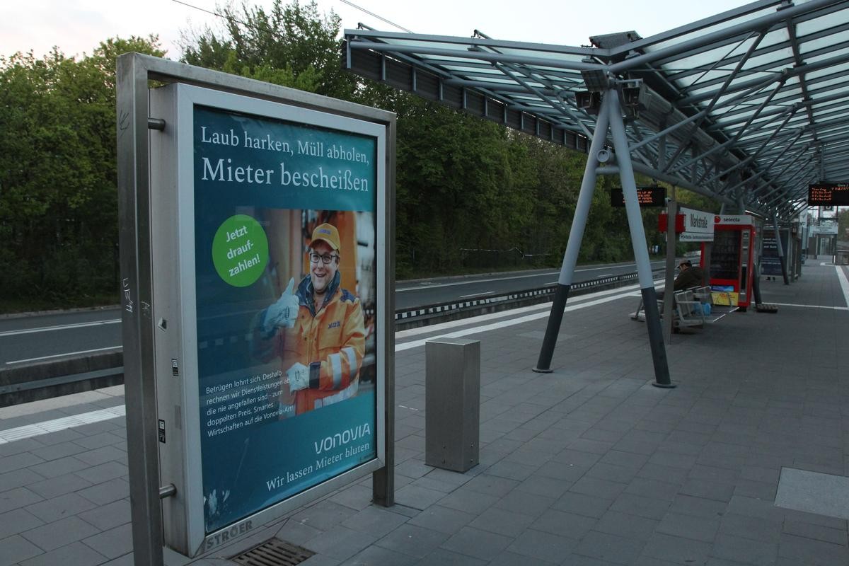 In Bochum sorgen diese Plakate für Aufsehen.
