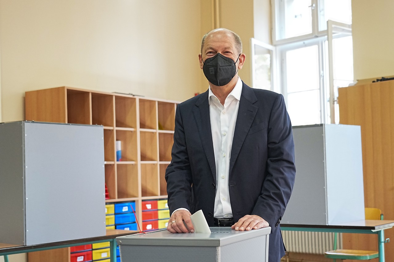 Bundestagswahl 2021: Olaf Scholz gab am Sonntagmorgen um zehn Uhr seine Stimme ab.
