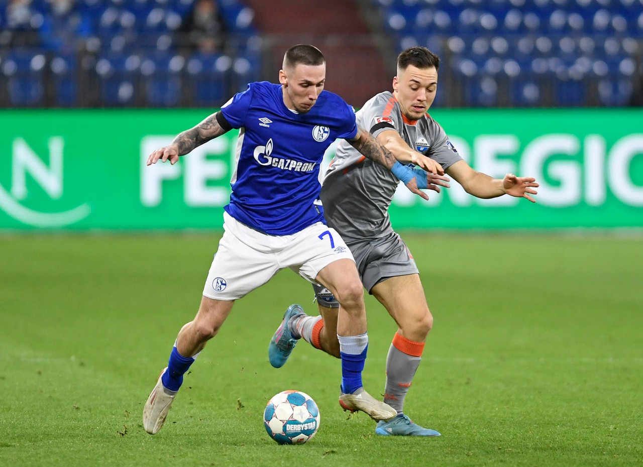 Churlinov spielte gegen Paderborn auf der rechten Seite.