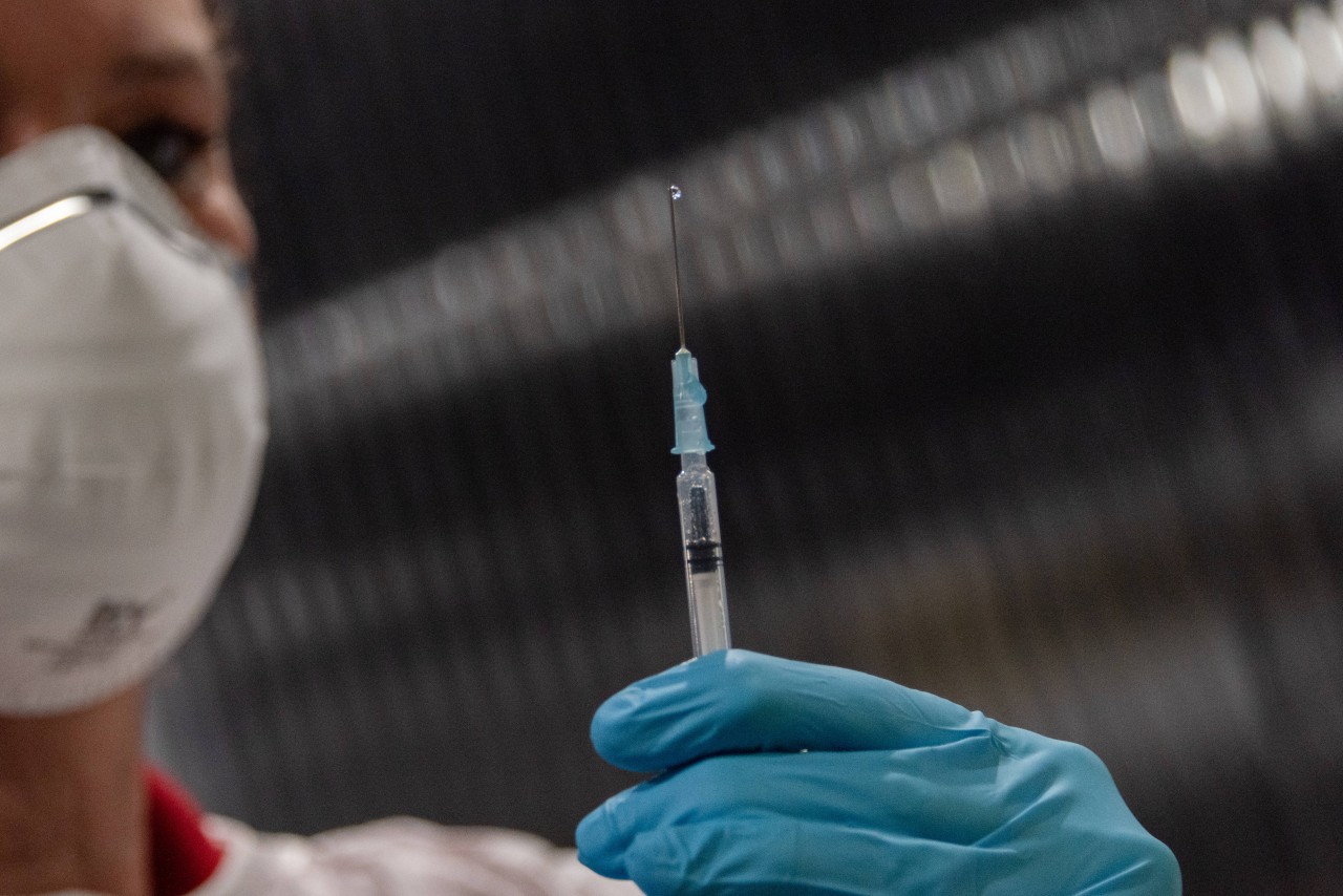 Die Bundesregierung hat ihr Impf-Versprechen aktualisiert. Es soll jetzt doch schneller gehen.