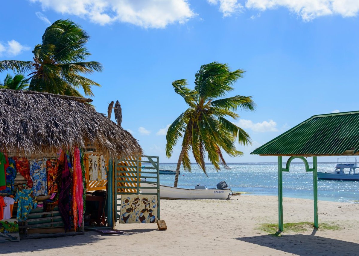 Corona Dominikanischen Republik Dom Rep Zahlen Inzidenz Urlaub Karibik-Insel Einreise Reisewarnung Quarantäne Tests Flughafen Impfung News Einreisebestimmungen Punta Cana