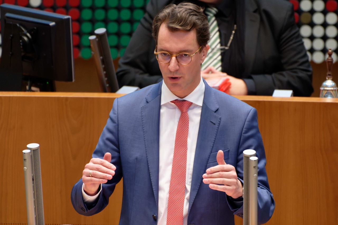 Corona in NRW: Ministerpräsident Hendrik Wüst hat sich zu Nationalspieler Joshua Kimmich geäußert.