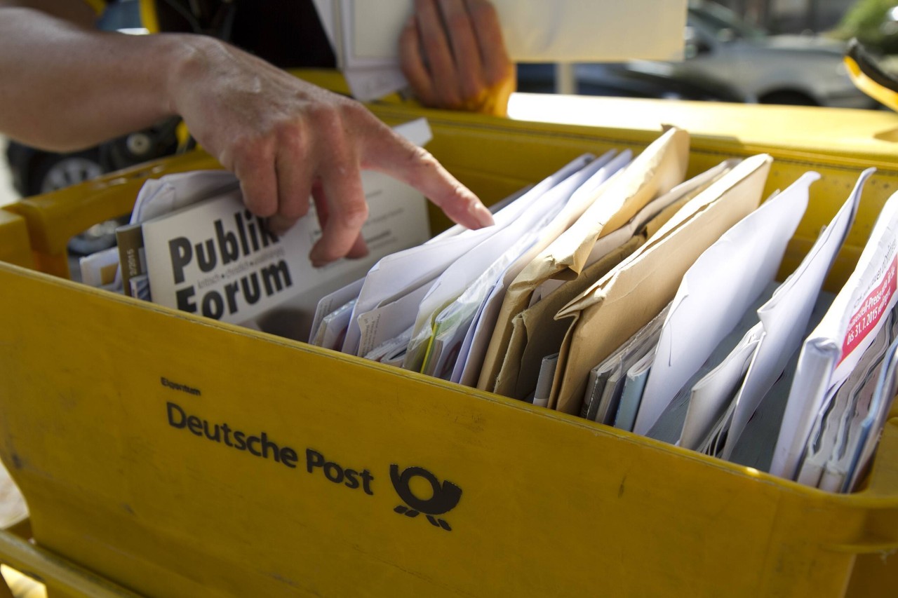 Zu Weihnachten hat die Deutsche Post und auch DHL immer deutlich mehr zu tun. (Symbolbild)