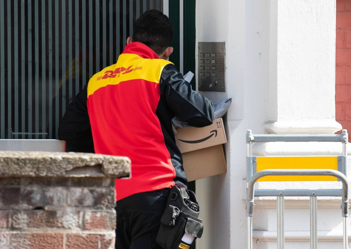 DHL