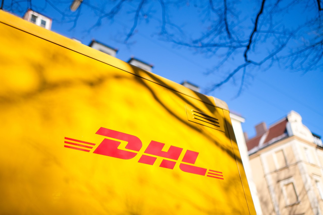 DHL: Schock-Fund in Paket – „Es wurde kurz still“ (Symbolbild).