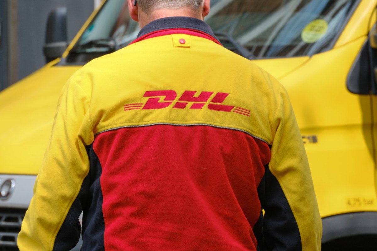 DHL kündigt Preiserhöhung an - diese Kunden müssen tiefer in die Tasche greifen