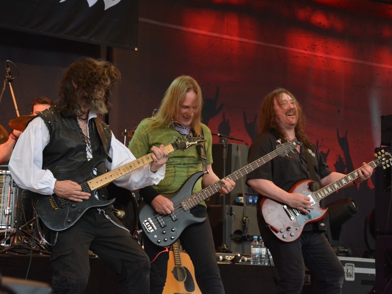 Die Band Skyclad bei ihrem Auftritt im Amphitheater Gelsenkirchen. Dort fand wieder das Rock Hard Festival statt.