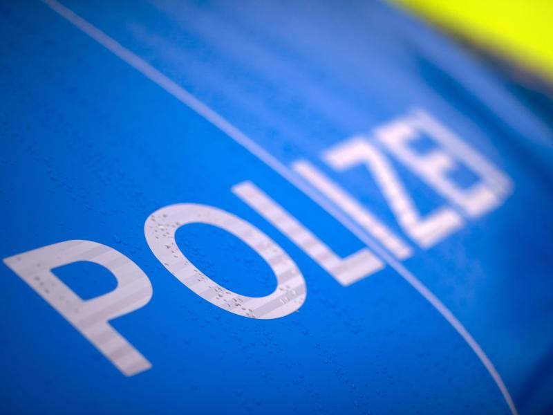 Bochum: Die Polizei berichtet von einem heftigen Verkehrsunfall. (Symbolbild)