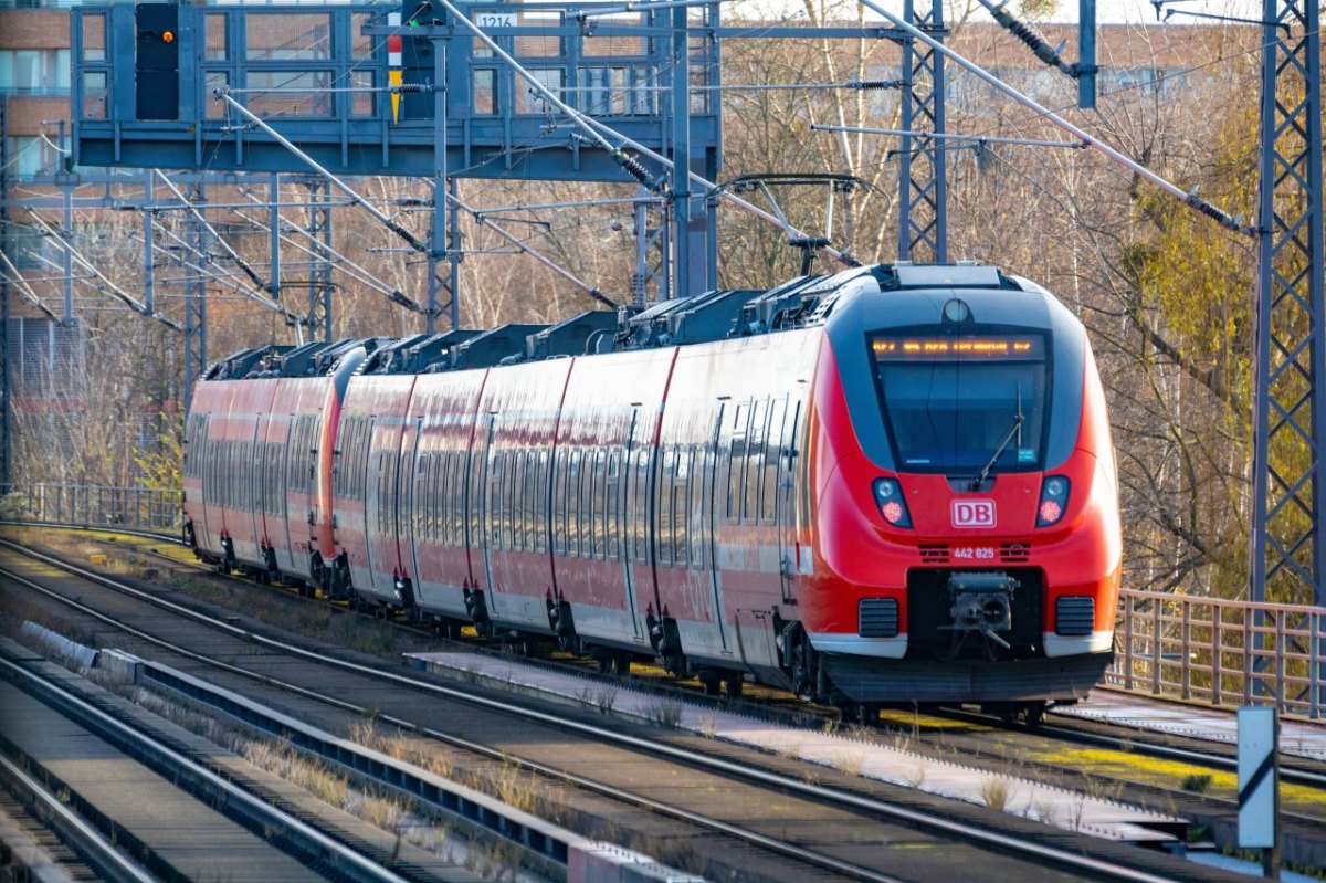 Deutsche Bahn Berlin (imago Rüdiger Wölk).jpg