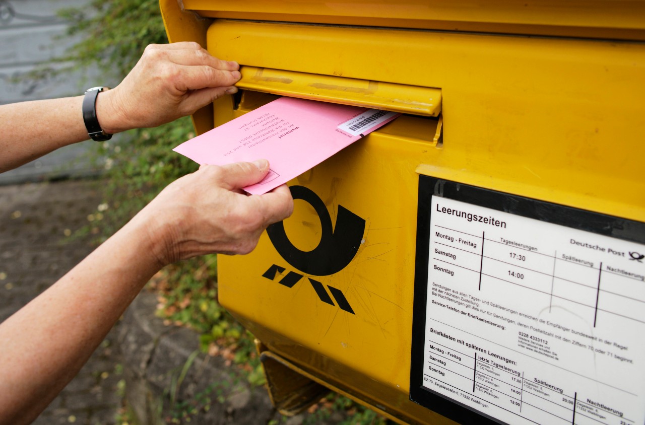 Werden die Briefkästen der Deutschen Post immer unbeliebter? (Symbolbild) 