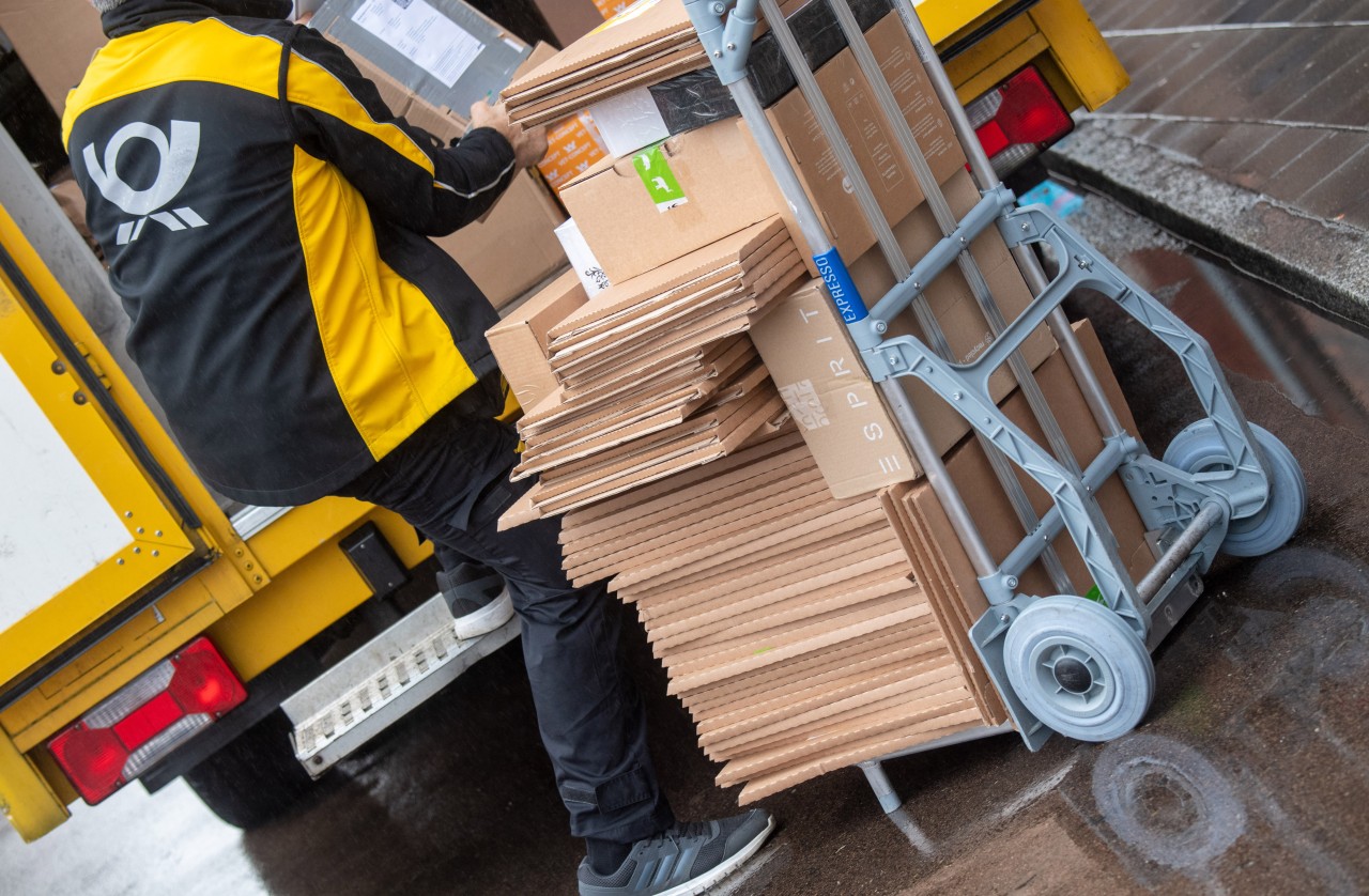 Lässt die Menschen nicht los: Die Aktion eines Mitarbeiters der Deutschen Post in Dithmarschen schlägt weiter große Wellen. (Symbolbild)