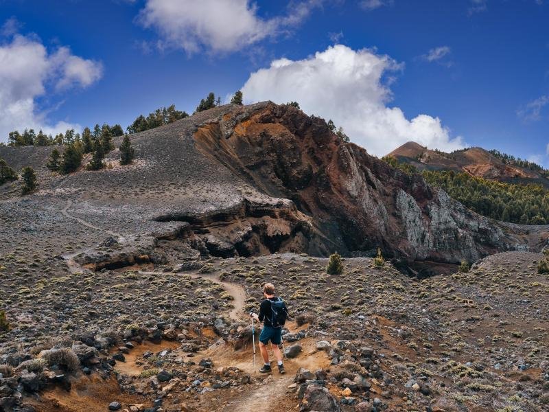 Die Kanareninsel La Palma: Nach dem Vulkanausbruch im Herbst 2021 ist nun der Wanderweg Ruta de los Volcanes wieder offen.