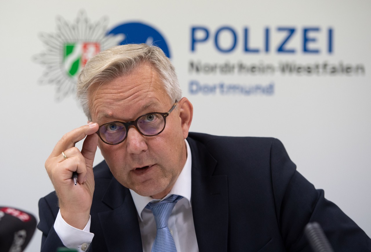 Dortmunds Polizeipräsident Gregor Lange findet deutliche Worte. (Archivbild)