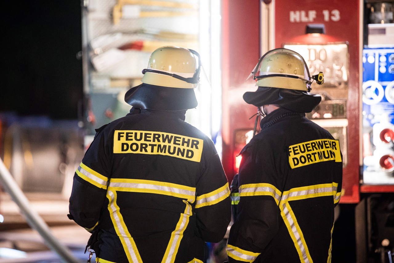 In Dortmund wurde mutmaßlich ein Feuer vor einem Kindergarten gelegt. (Symbolbild)