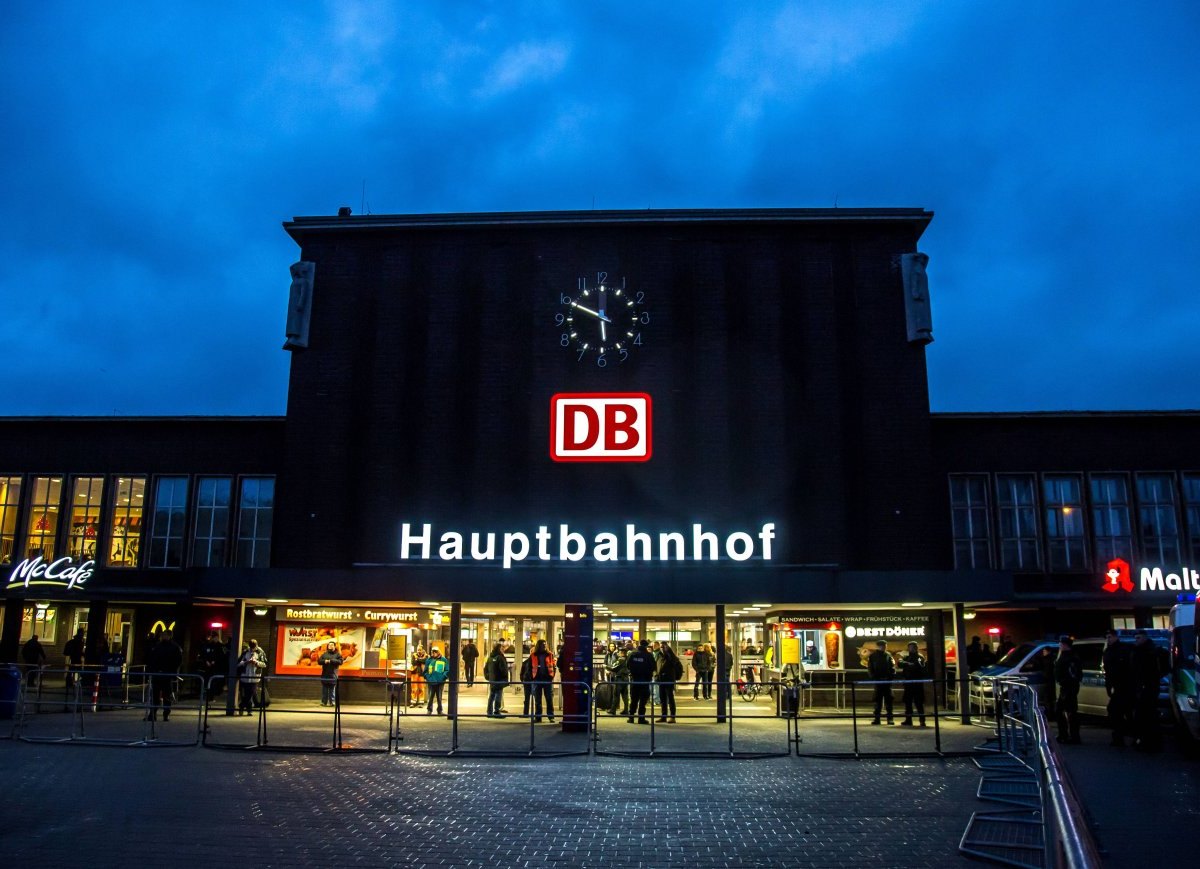 Duisburg Hauptbahnhof.jpg