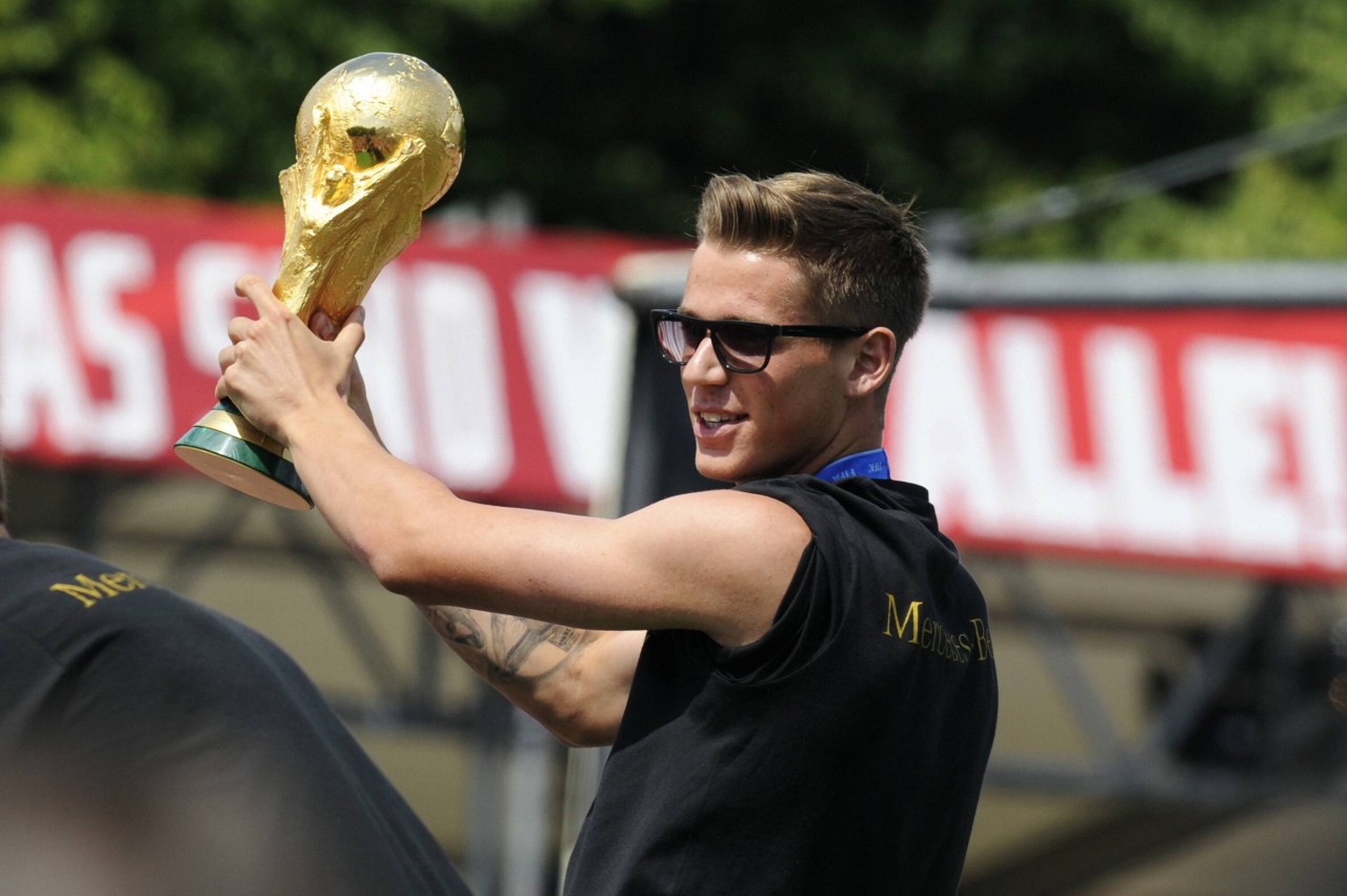 Erik Durm nach dem Gewinn der Weltmeisterschaft. 