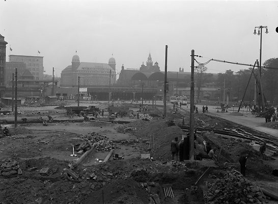 Oberirdischer Ausbau der Haltestelle Freiheit im Zentrum von Essen, 1938.